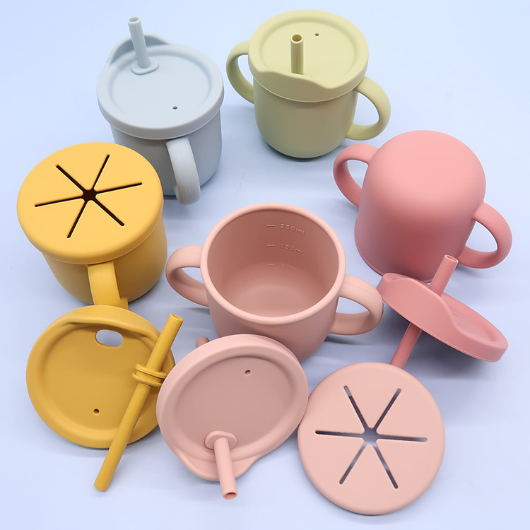China Factory Free sample China Silicone Baby Cup with Straw Matched Color  factory and suppliers