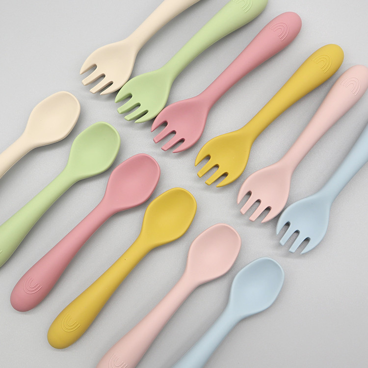 https://www.silicone-wholesale.com/uploads/silicone-baby-fork-and-spoon-set.jpg
