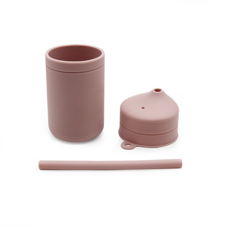https://www.silicone-wholesale.com/uploads/silicone-cup-with-straw1.jpg